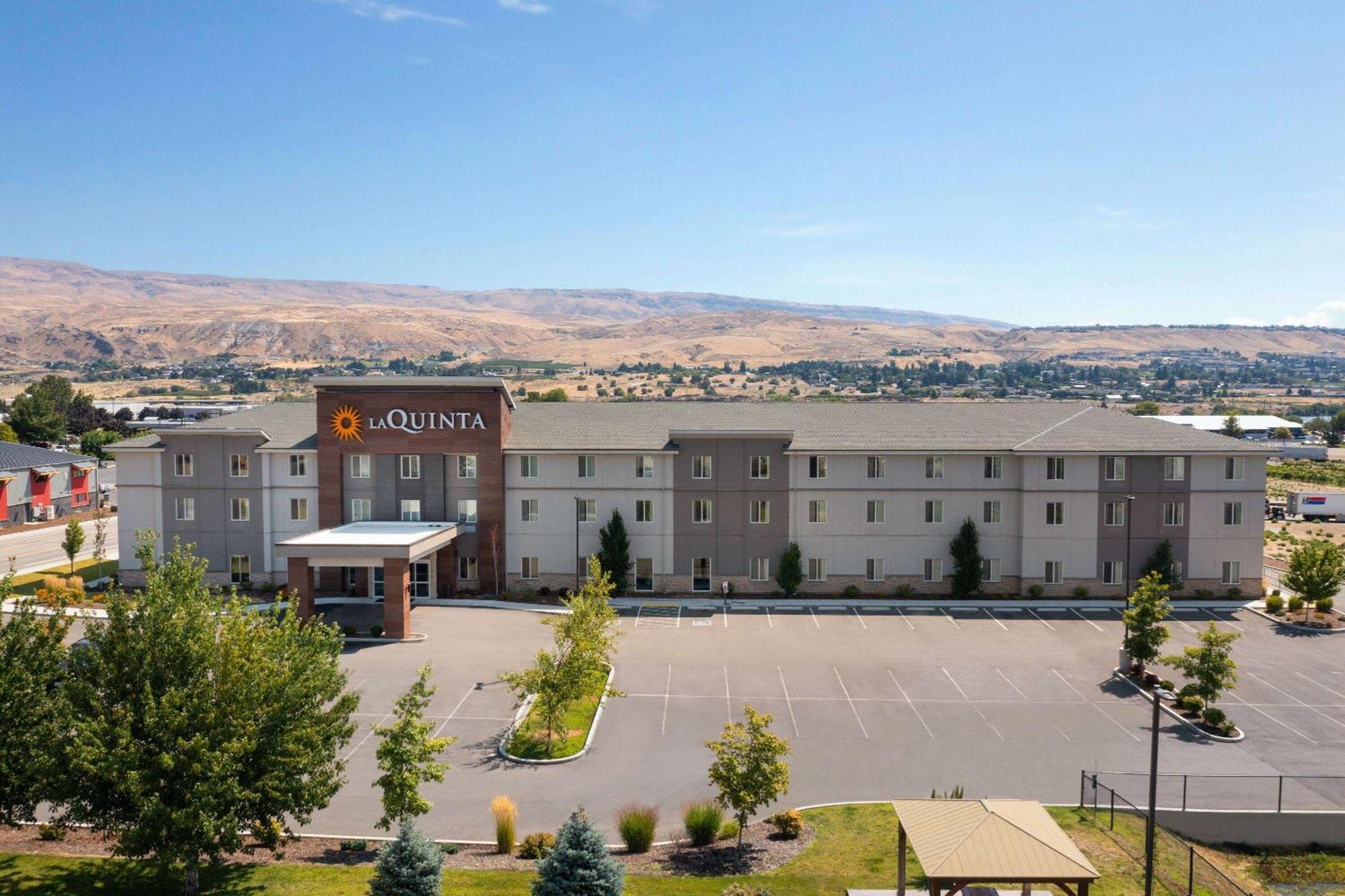La Quinta Inn & Suites By Wyndham Уэнатчи Экстерьер фото